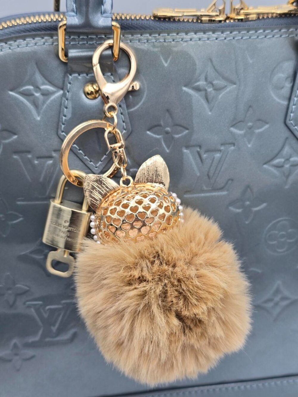 Authentic Louis Vuitton Gold Padlock🔒Key Set w/unbranded Fox Pom-pom Bag Charm - Picture 9 of 14
